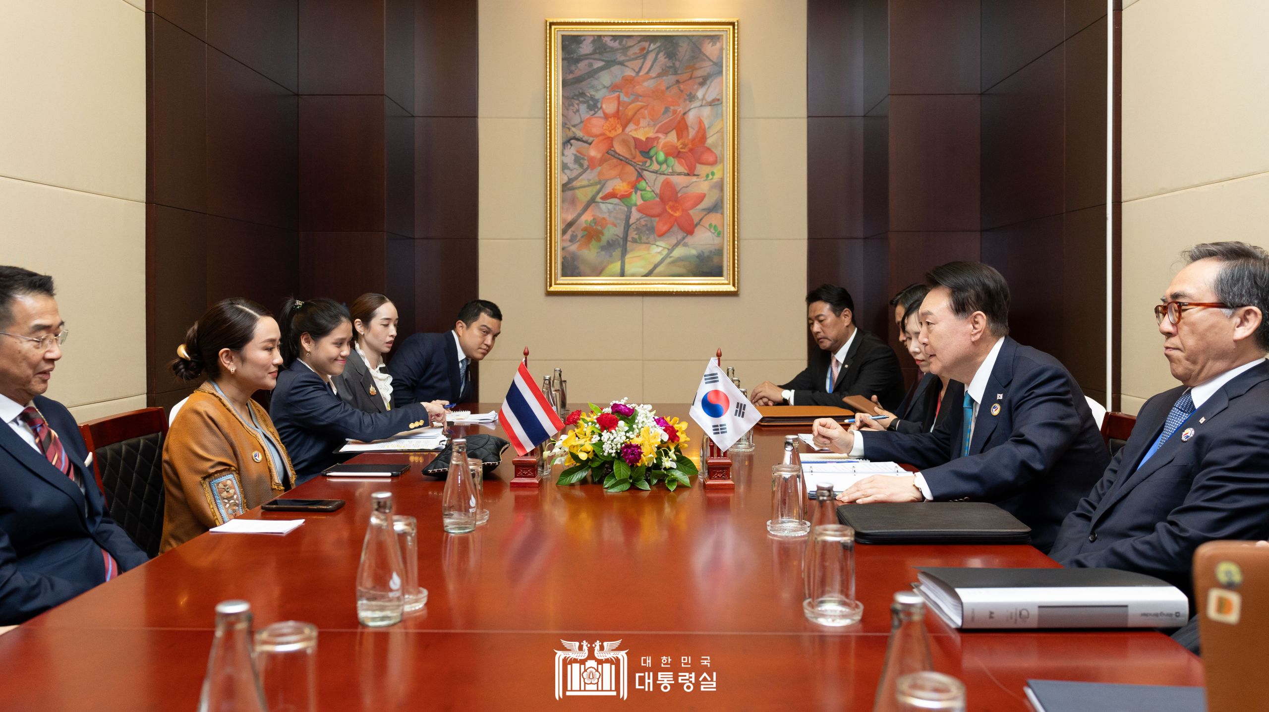 윤석열 대통령, 아세안 관련 정상회의 계기 태국 총리와 첫 정상회담 개최